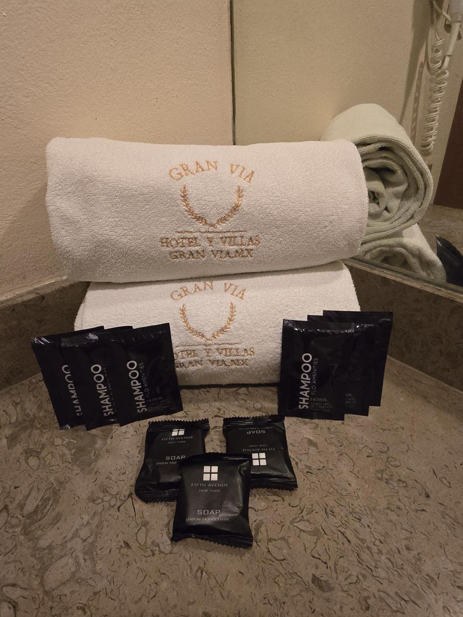 מקסיקו סיטי Hotel Y Villas Gran Via מראה חיצוני תמונה