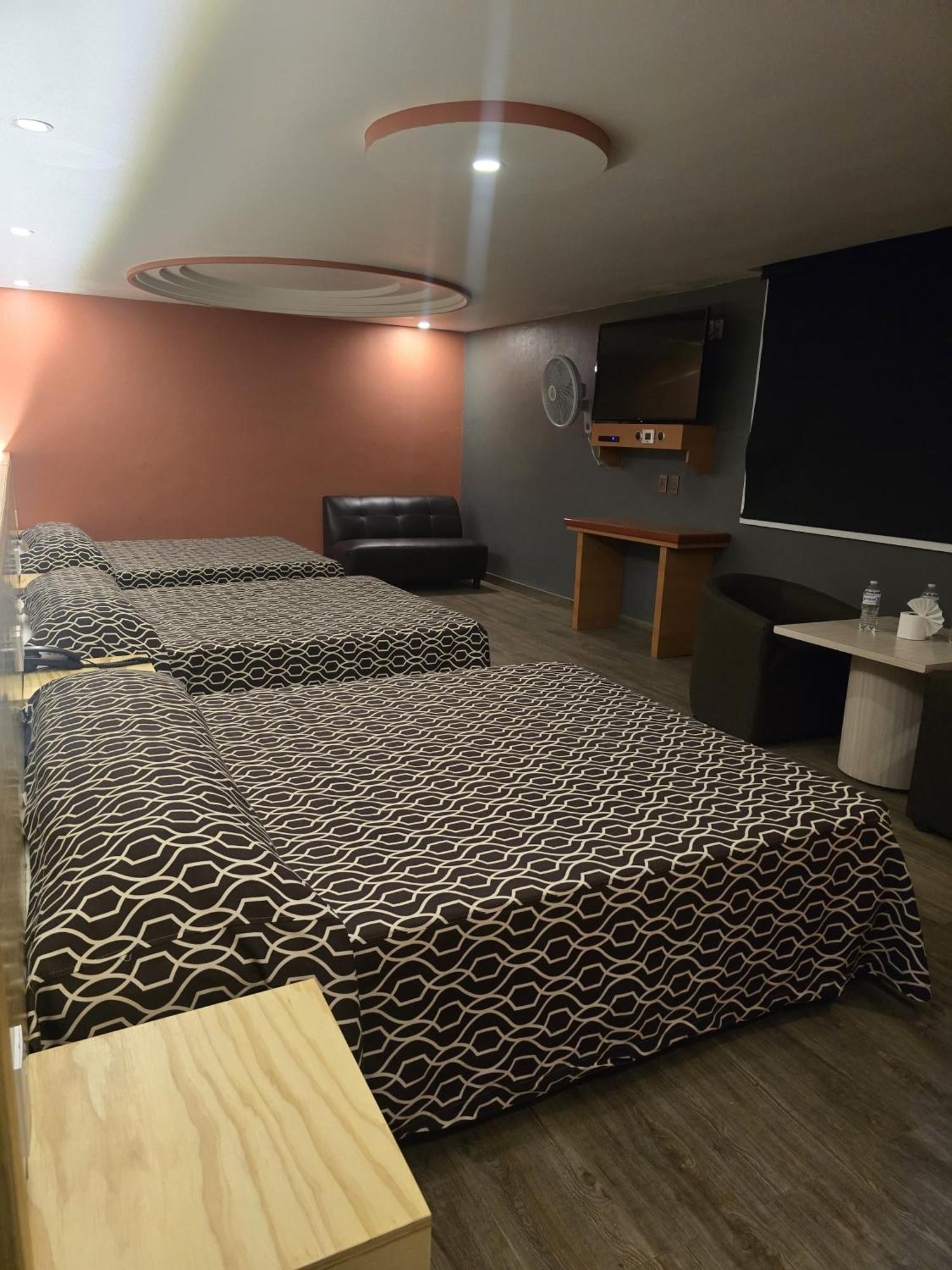 מקסיקו סיטי Hotel Y Villas Gran Via מראה חיצוני תמונה