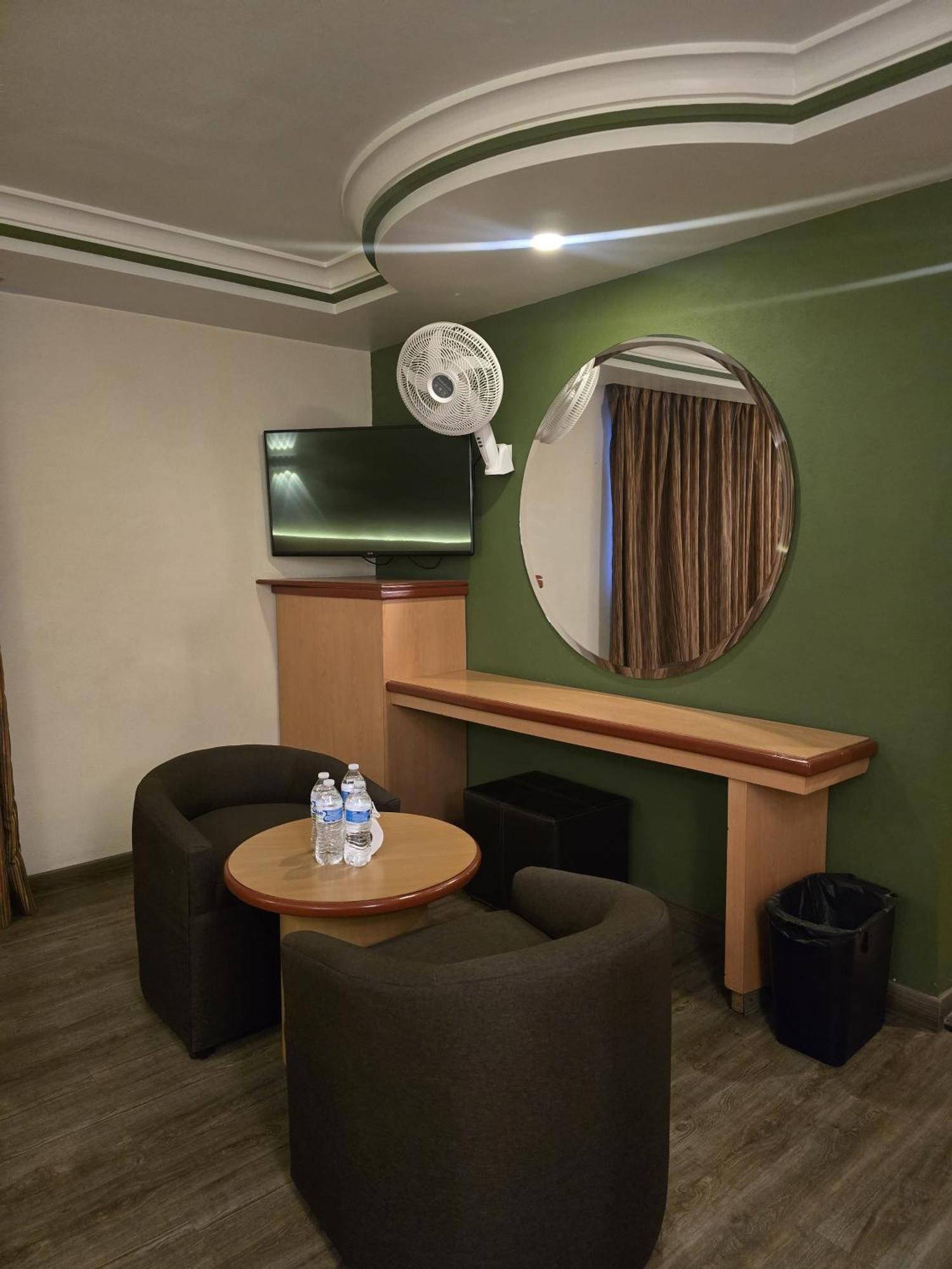 מקסיקו סיטי Hotel Y Villas Gran Via מראה חיצוני תמונה